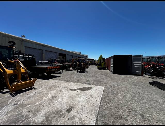 915M² WAREHOUSE TO LET IN AIRPORT INDUSTRIA